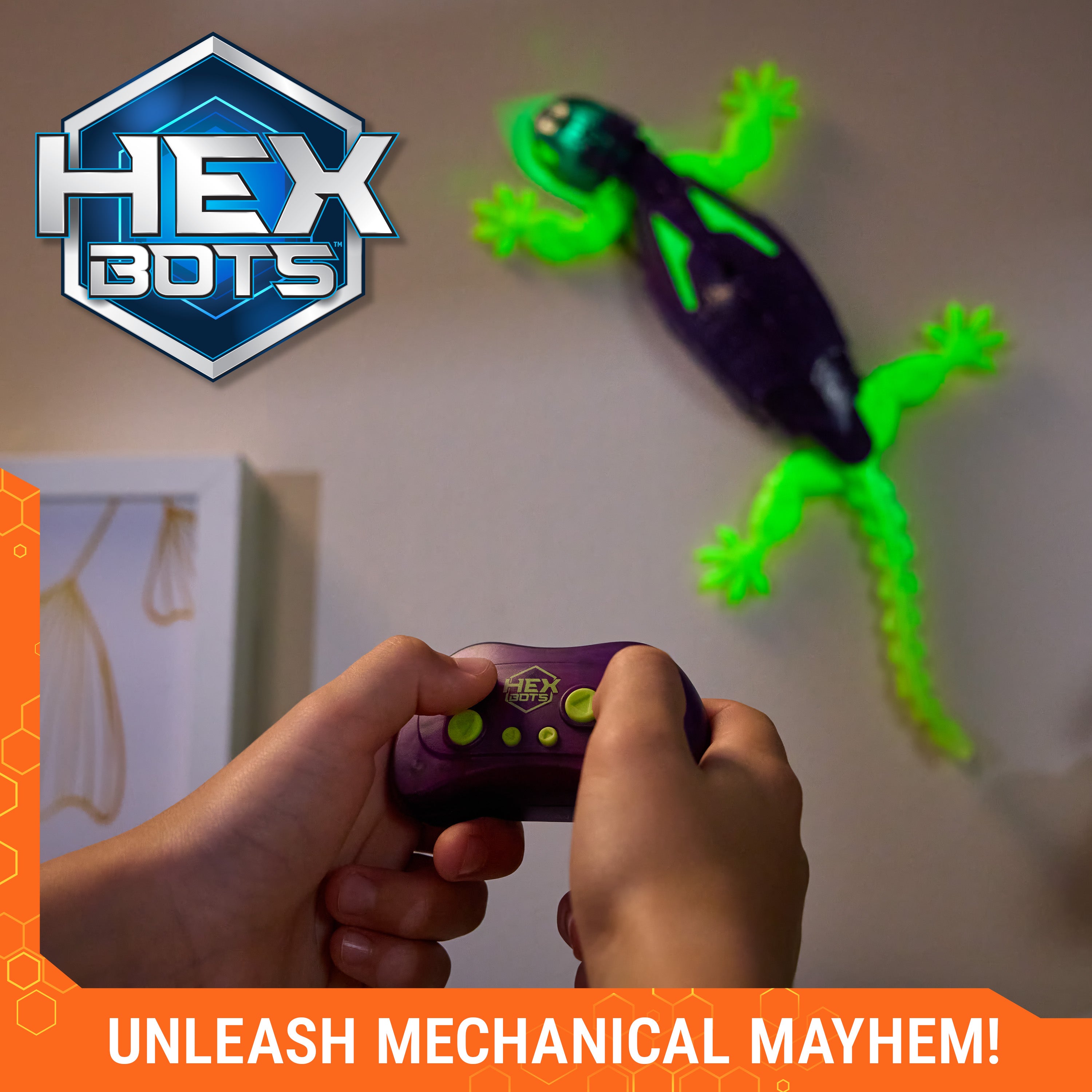 Hex Bots Glow in the Dark Gecko Wall Crawler