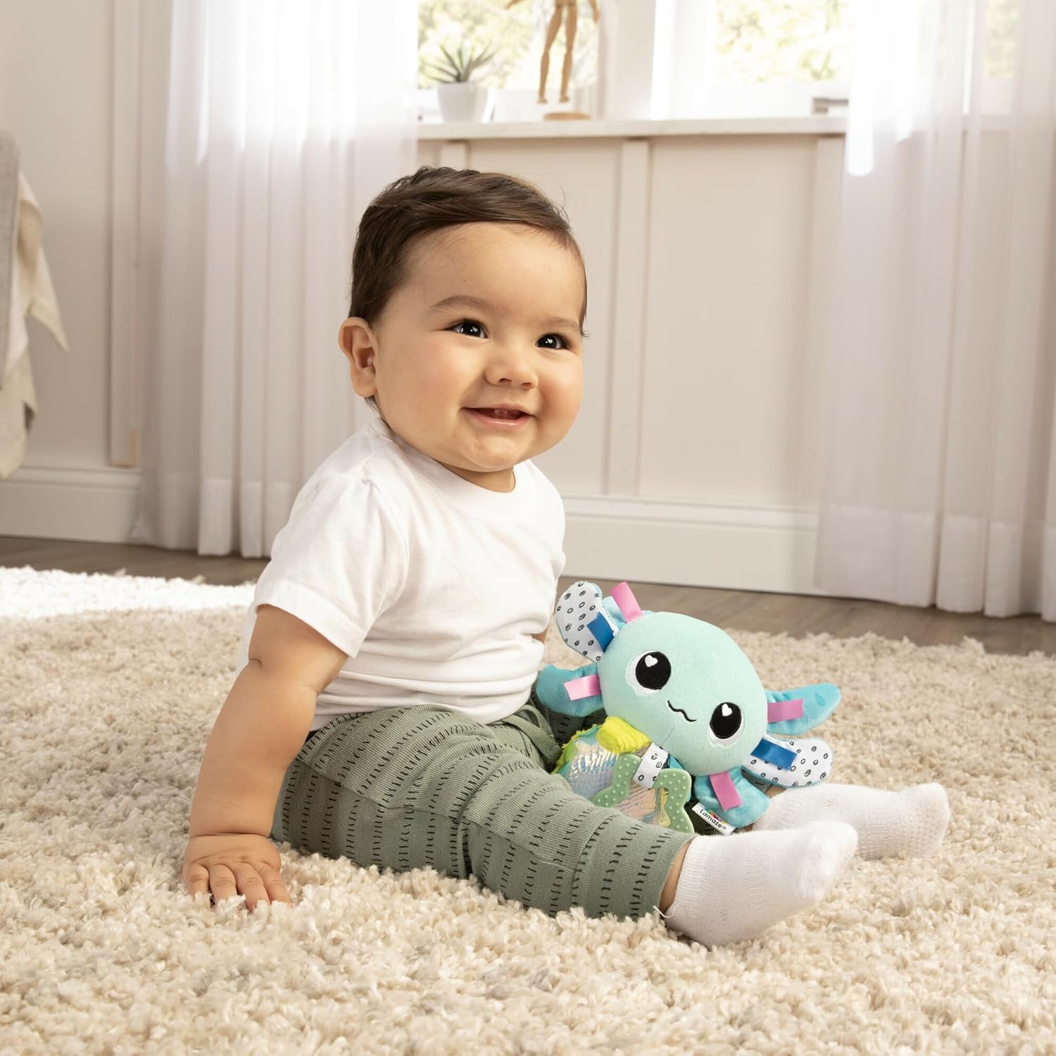 Alise the Axolotl Clip & Go