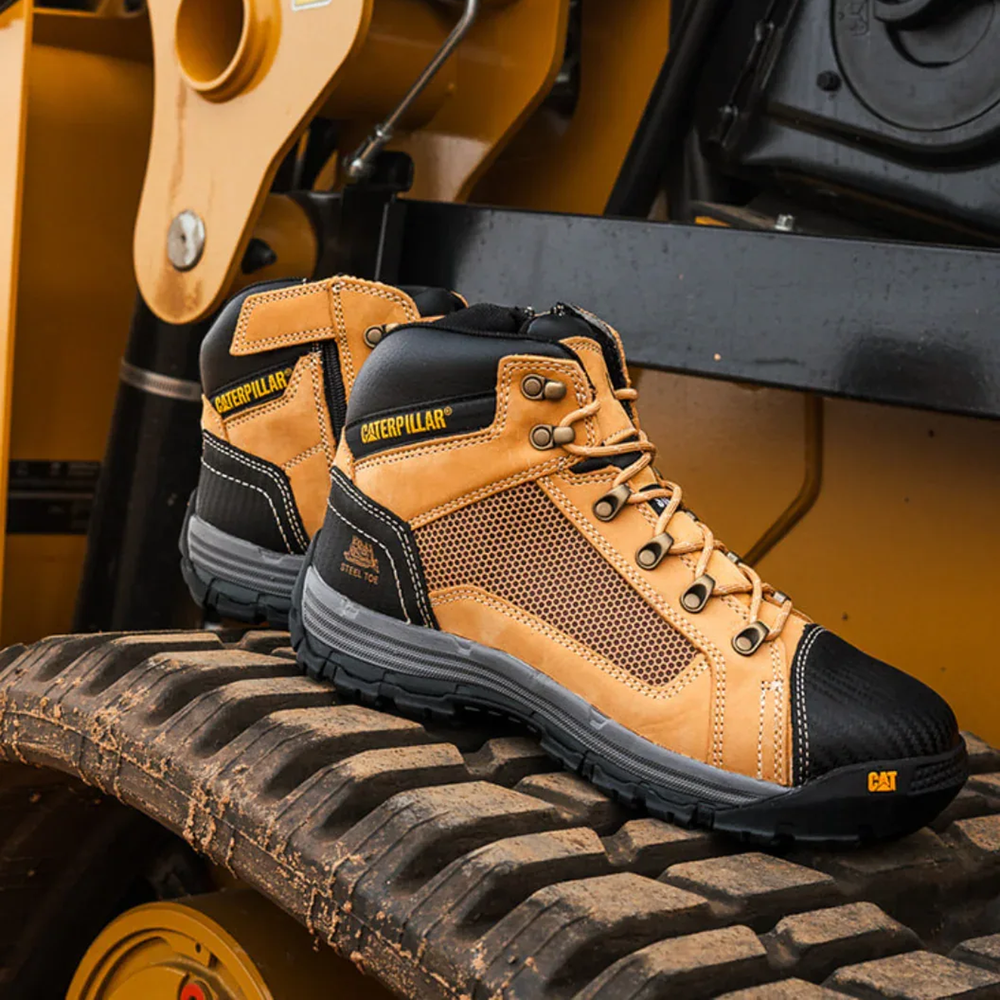 CAT Convex Zip Boot