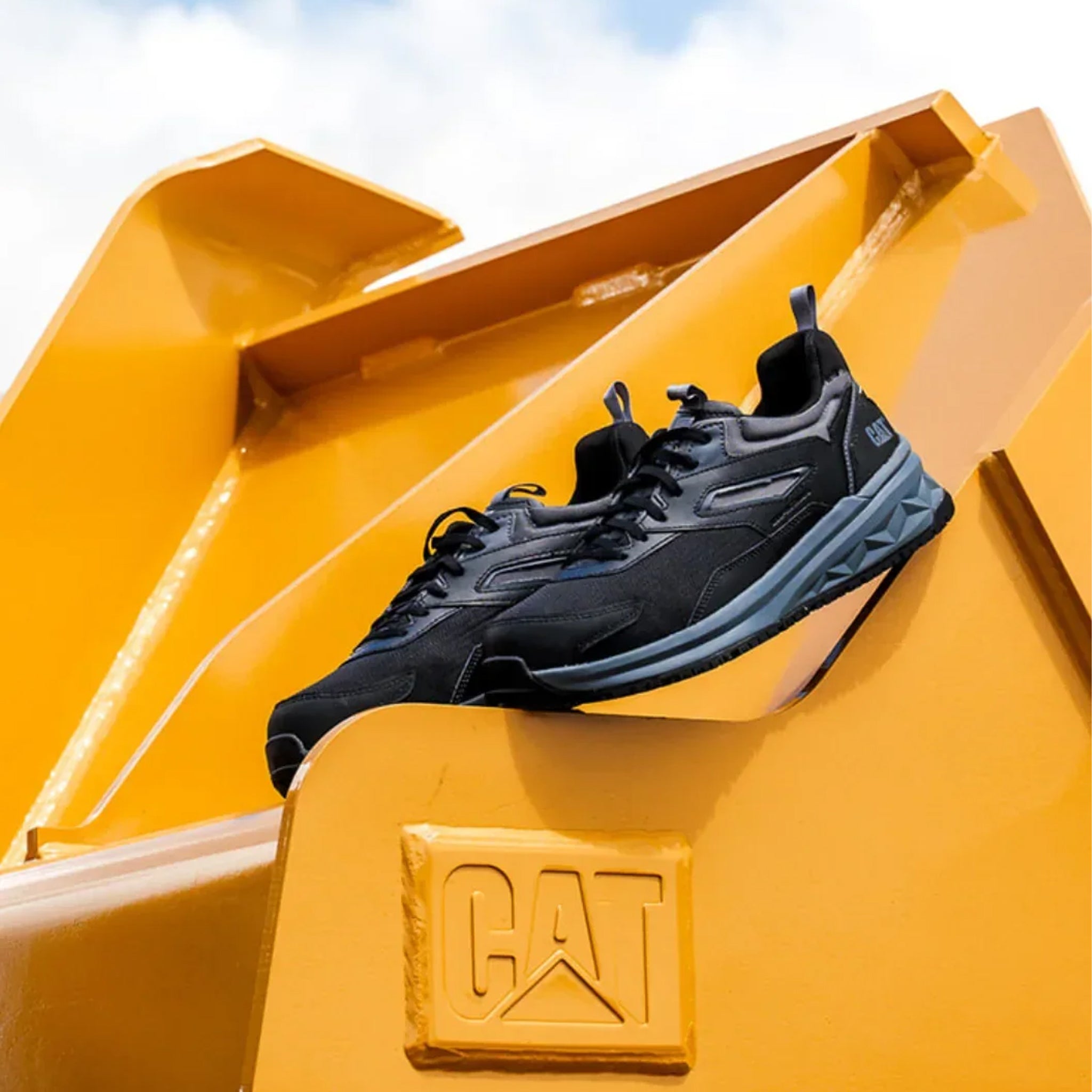 CAT Streamline CCT Runner