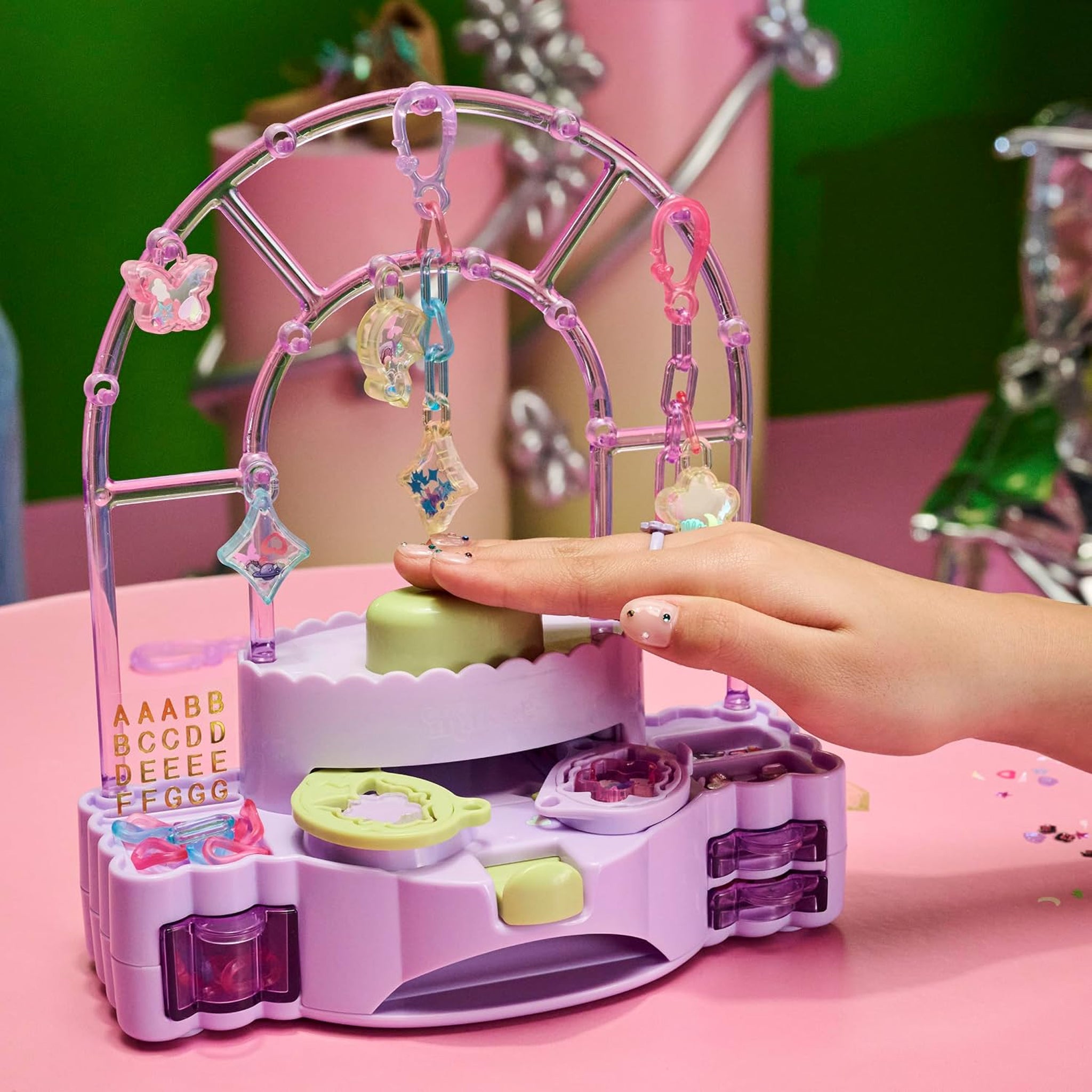 Cool Maker Charm Studio