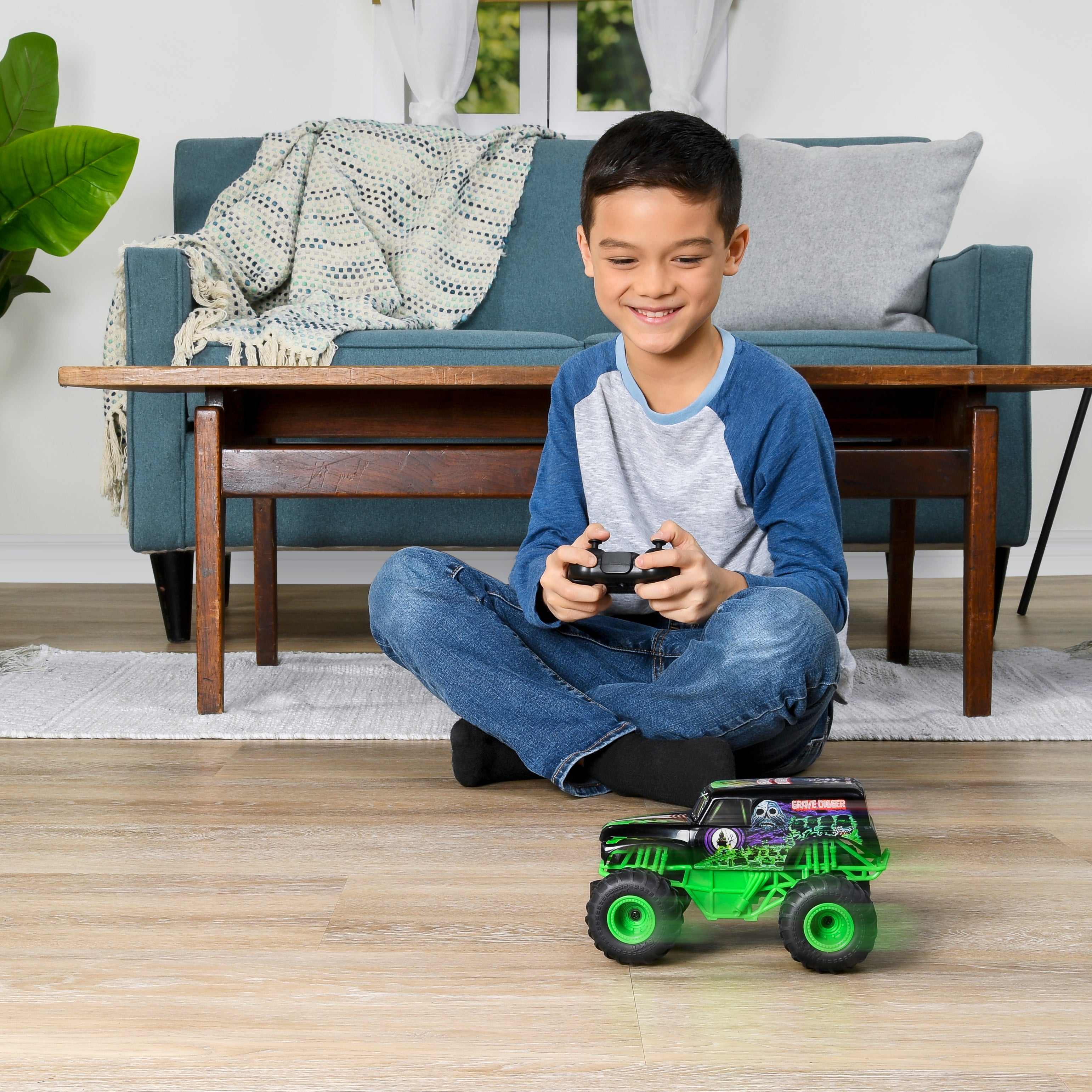 Monster Jam 1:24 Radio Control Assorted xx