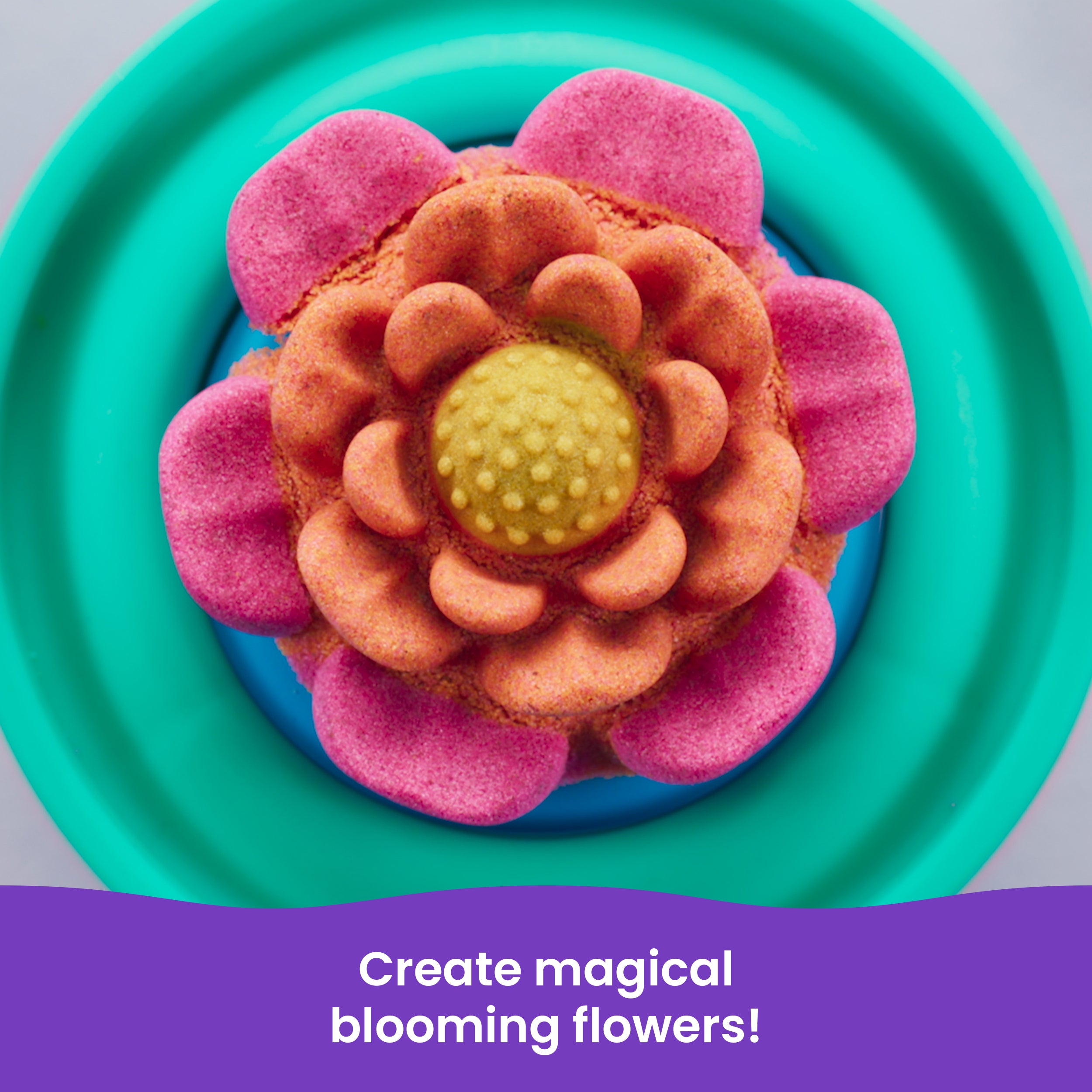 Kinetic Sand Squish Blossom Playset