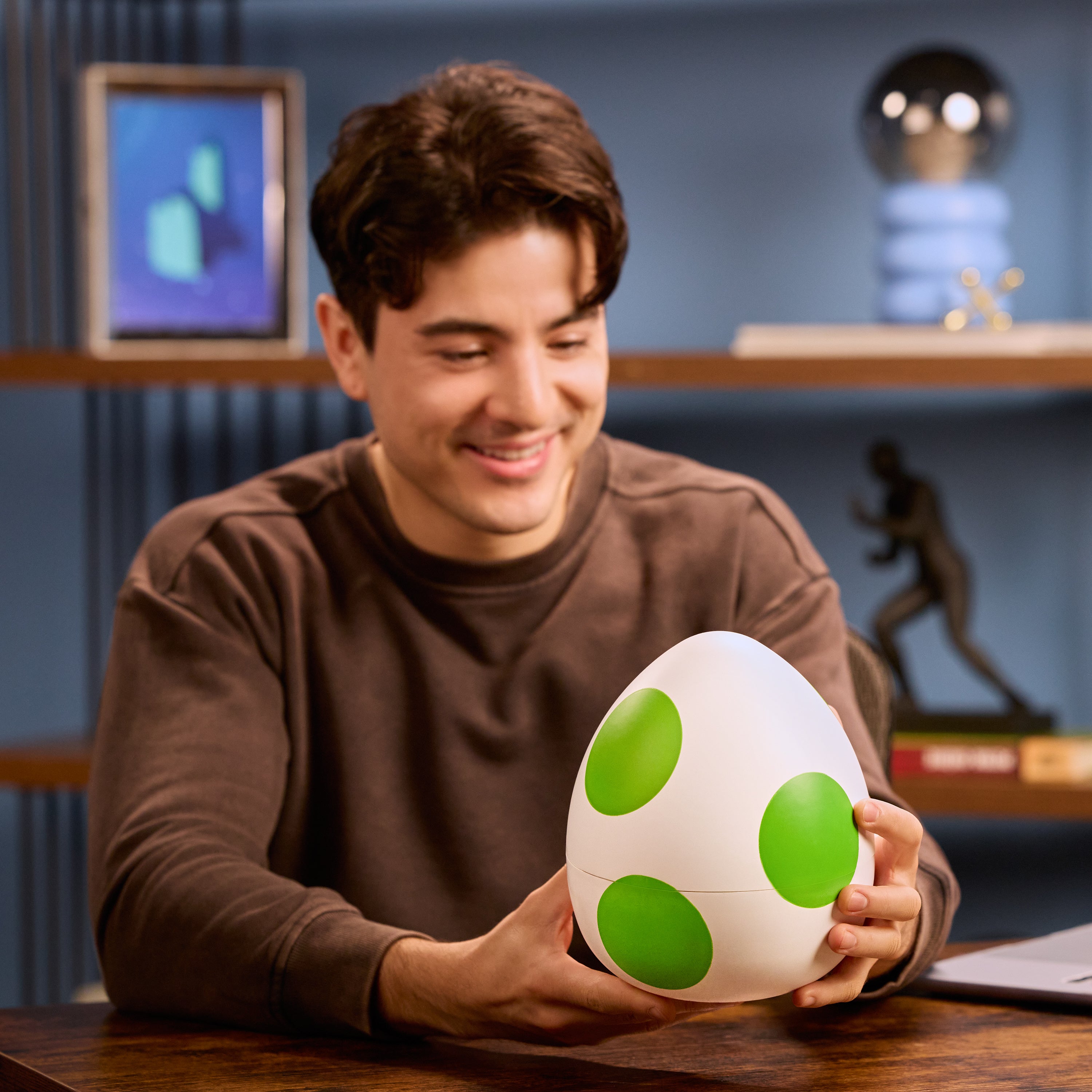 YOSHI Interactive Hatching Egg